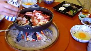 Sukiyaki 2010 8 3 和田金 松坂牛 すき焼きの作り方 母の誕生日 [upl. by Kovacev]