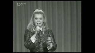 Valérie Čižmárová  Léta letí Looky Looky 1971 LIVE [upl. by Mazurek211]