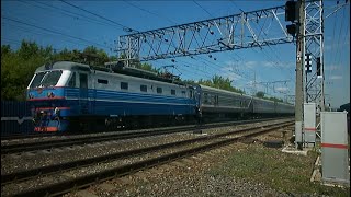 Электровоз ЧС2К594 с фирменным поездом «Башкортостан» [upl. by Bryan]