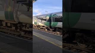 Class 377 arrives at Barnham train class377 electrostar southern [upl. by Teirrah]