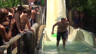 INSANE Water Slide Wipe Out Twin Peaks Caneva Aquapark Water Park Italy [upl. by Tymes]