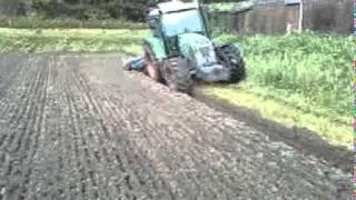 fendt 410 met lemkenploeg [upl. by Yole15]