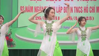 Văn Nghệ lớp 11B1 THPT Giao Thuỷ A 26323 [upl. by Lala]