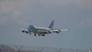 AIR FORCE ONE arrival at McCarran INTL [upl. by Bertle6]