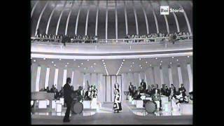 Iva Zanicchi  Fantasia musicale Teatro 10 1971 [upl. by Enneyehc]