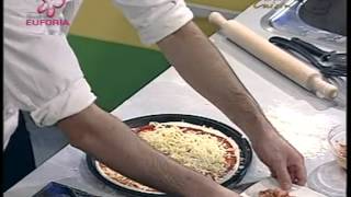 Euforia Cuisine  Pizza taraneasca  by Iulian Chef  Palladium [upl. by Akenihs946]