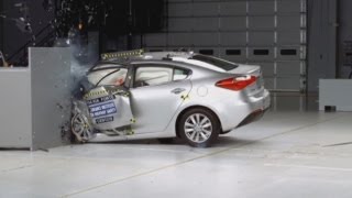 Terrifying car crashes New crash test revealed by Insurance Institute for Highway Safety [upl. by Selima]