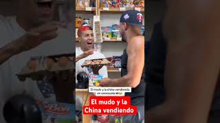 El mudo y la china vendiendo 🤣 humor humorvenezolano venezolanos latino shortsviral jajaja [upl. by Anilos]