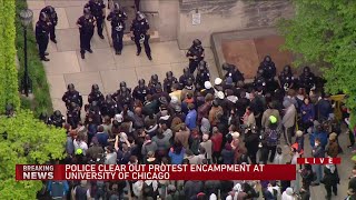 University of Chicago police begin to clear out encampments protesting war on Gaza [upl. by Alemak]