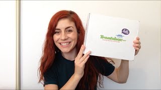 Treatsbox Unboxing October 2015 [upl. by Gaynor]