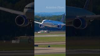 United B777 Engine Reverse Thrust Upclose  Los Angeles  Dulles UA2066 planesspotting [upl. by Carrnan]