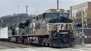 NS 4256 leads 38G through Tarentum PA 31024 [upl. by Bunder747]