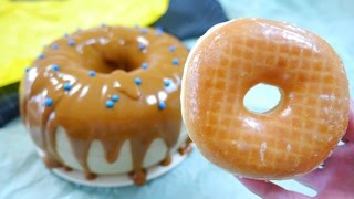 Giant Donut Mirror cake 中からトロっと 大きなドーナツみたいなグラサージュ ミラーケーキ [upl. by Bein537]