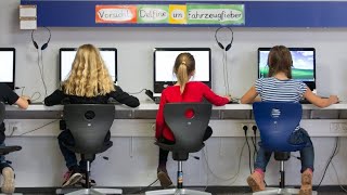 Digitalpakt für Schulen Geht es um Geld oder mehr [upl. by Tyika]