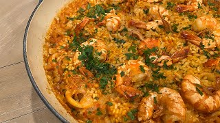 Easy Seafood Paella Using a Cast Iron Pan [upl. by Rizzi]