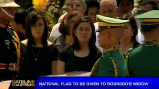 Aquino hands over PH flag to Atty Leni Robredo Robredos accompany remains to crematorium [upl. by Kling]