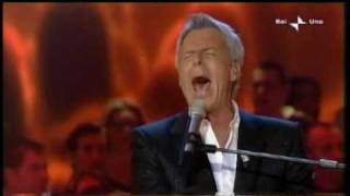 Gigi DAlessio e Claudio Baglioni  Il Nostro Concerto  Gigi questo sono io 4032010 [upl. by Anelegna]