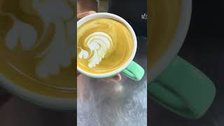 Art baristas latteartclass coffeeart coffee baristashouse coffeedecoration latteart latte [upl. by Fritz956]