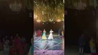 Kamariya  WEDDING DANCE by Eshani and Shivani  Garba x Shuffle  LEARN this on DesiFuzeCom [upl. by Granville420]