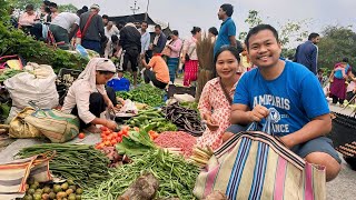 Finally Bizu Festival ke liye Local Market se Shopping kiya  Market mai sabji ke liye ladai Hogiya [upl. by Mellen]