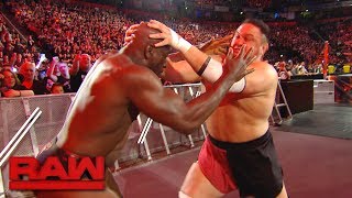 Samoa Joe locks Titus ONeil in the Coquina Clutch Raw Nov 6 2017 [upl. by Salokkin]