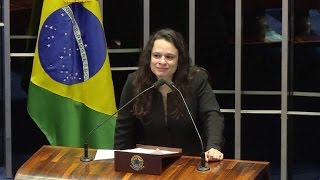 Janaína Paschoal chora e pede desculpas [upl. by Amla474]