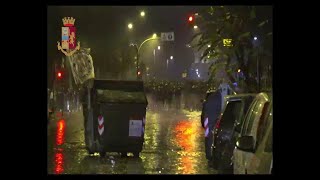 Roma festa per 119 anni Lazio gli scontri tra tifosi e polizia [upl. by Demmy]