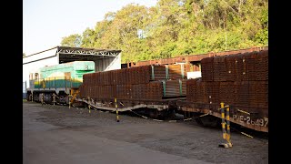 Dormentes de Aço Carregados no Vagão EFVM [upl. by Longmire]