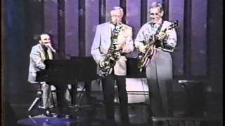 Chet Atkins  Yakety Axe Live 1993 [upl. by Kenna]