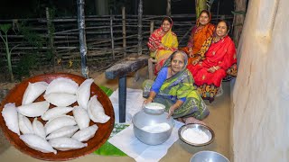 ঢেকিতে চাল কুটে এবছর শীতের প্রথম পিঠে খাওয়া  Puli Pitha Recipe [upl. by Petrick385]