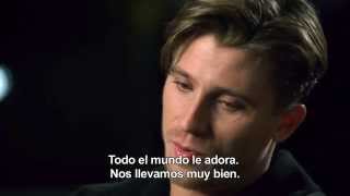 PAN Viaje a Nunca Jamás  Entrevista Garrett Hedlund HD [upl. by Weinstock558]