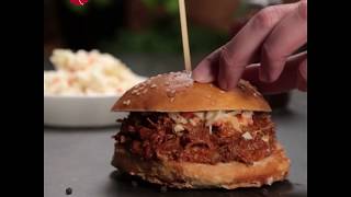 Pulled Pork Burger [upl. by Amuwkuhc]