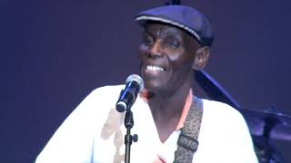 Oliver Mtukudzi feat Hugh Masekela  Todii Live [upl. by Bidle]