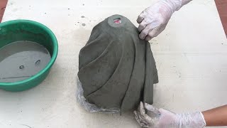 Create a unique cement flower vase for a small garden [upl. by Cartwell]