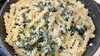 FUSILLI CON PANCETTA E SPINACI di Betty e Marco  Ricetta facile e veloce [upl. by Esinaj]