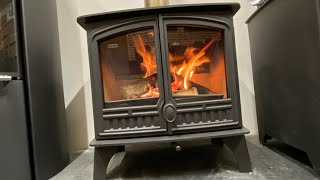 Hunter Herald 8 Eco Wood Burning Stove 7kw 510kw to room  Traditional Style  Natural Heating [upl. by Nylahsoj348]