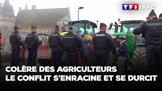 Colère des agriculteurs  le conflit senracine et se durcit [upl. by Ayanal]