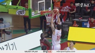 Kim Minsoo Two hand dunk  Orions vs SK  20171208  201718 KBL [upl. by Issie77]