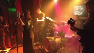 The Fauns  Shake Your Hair  Live  The Cavendish Arms  London  7122023 [upl. by Ocram927]