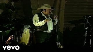 Lalo Mora  Bonita En Directo [upl. by Aknahs913]