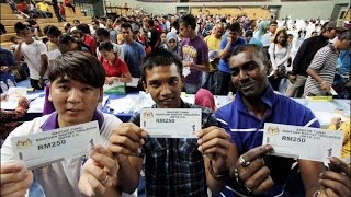 Rakyat keluh BR1M  RM950 tak cukup kurang kos sara hidup [upl. by Sosthenna471]