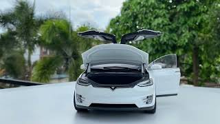 Unboxing TESLA MODEL X P100D [upl. by Schug]