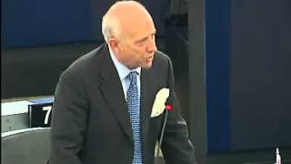 Godfrey Bloom am 21052013 quotAlle Banken sind pleitequot deutsche Untertitel [upl. by Aikit]