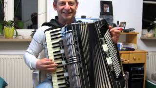 Rund herum Polka von Slavko Avsenik gespielt auf Hohner Morino VM mit MidiBassGitarre [upl. by Nitza614]