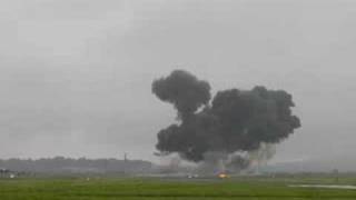 Tornado GR4 Dropping Bombs at Leuchars Airshow 2008 [upl. by Esalb925]