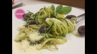 LOW CARB PASTA ALTERNATIVE ZOODLES [upl. by Baptiste]