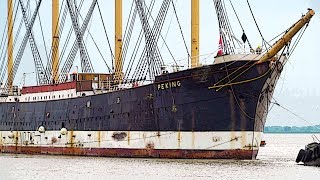 Segelschiff Peking erreicht Hamburg  Ausdocken Brunsbüttel und Sperrwerkspassage [upl. by Chaney]