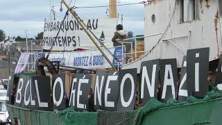 quotLevons les voilesquot manifestation contre lempire Bolloré à Concarneau  5 octobre 2024 [upl. by Yentihw378]