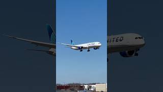 United 78710 arriving at Chicago O’hare airport  shorts [upl. by Alia158]