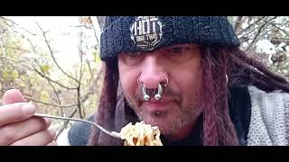 Snacking with Keeves in the trees episode 58 pot noel Christmas dinner gravy and stuffing [upl. by Alinna]